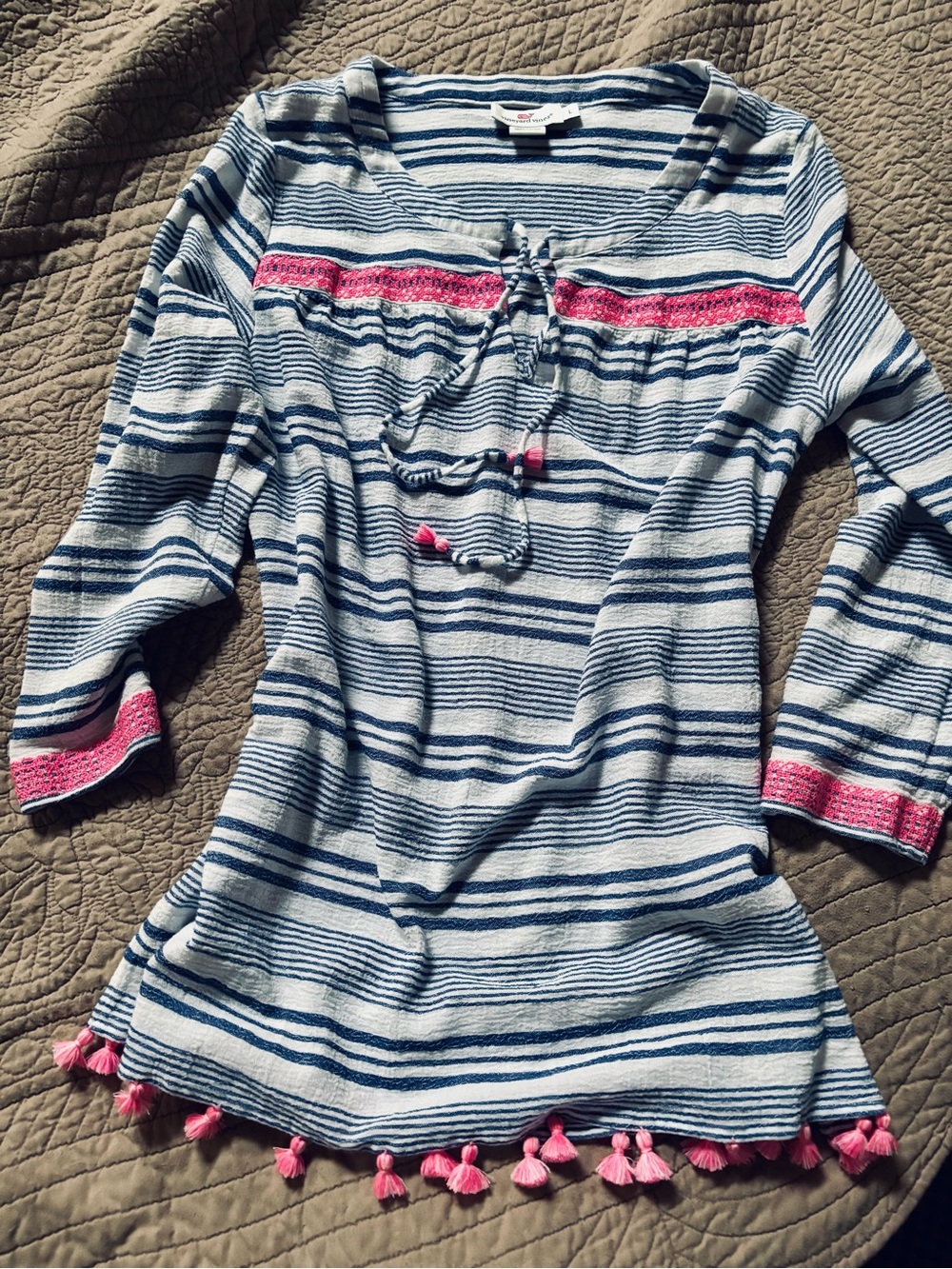 Vineyard Vines 🐳 navy & white  striped cotton swim tunic with pink crochet trim